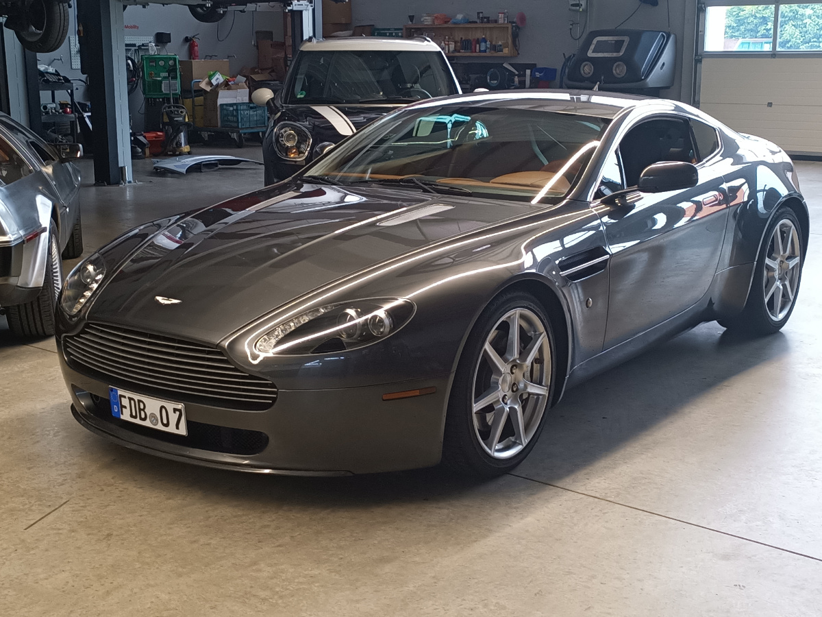 Aston 004b